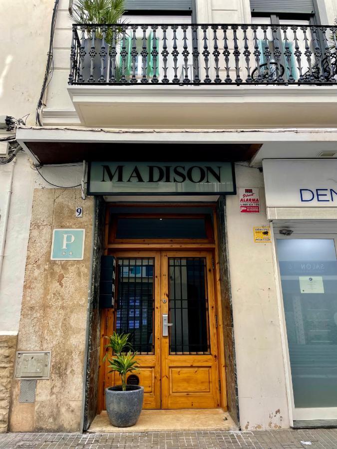 Madison Rooms 锡切斯 外观 照片