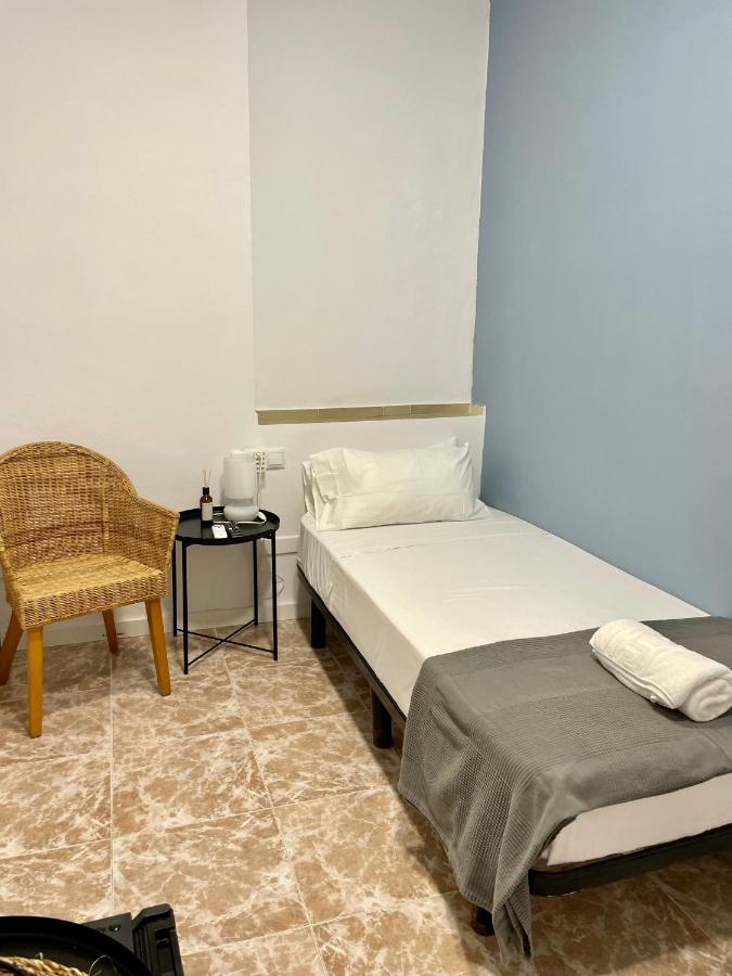 Madison Rooms 锡切斯 外观 照片