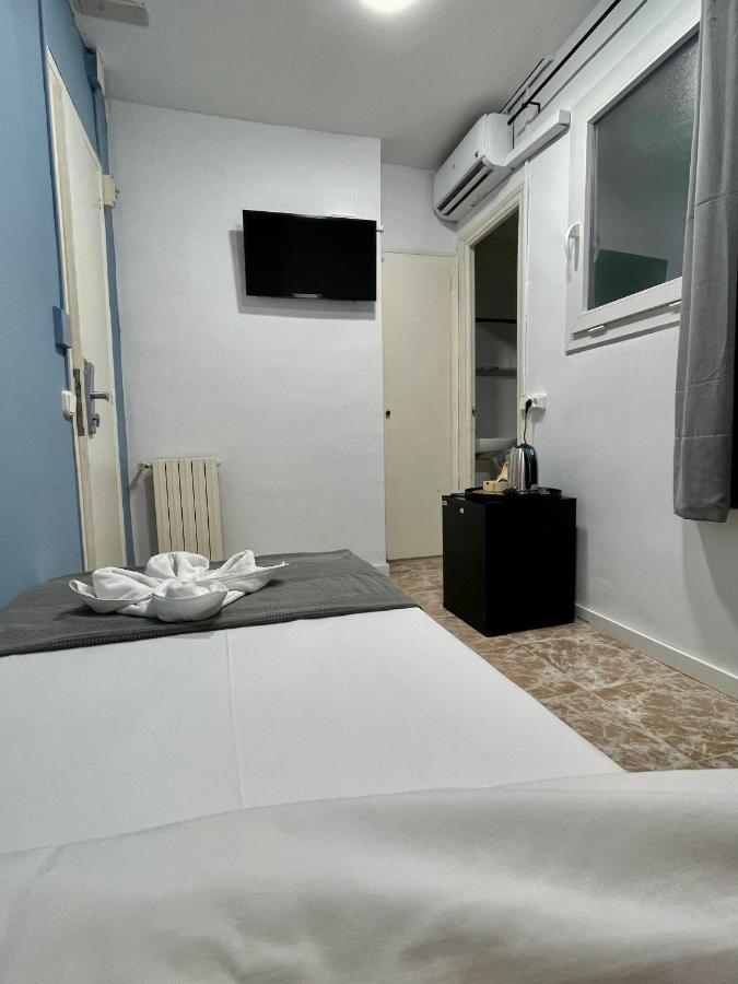 Madison Rooms 锡切斯 外观 照片