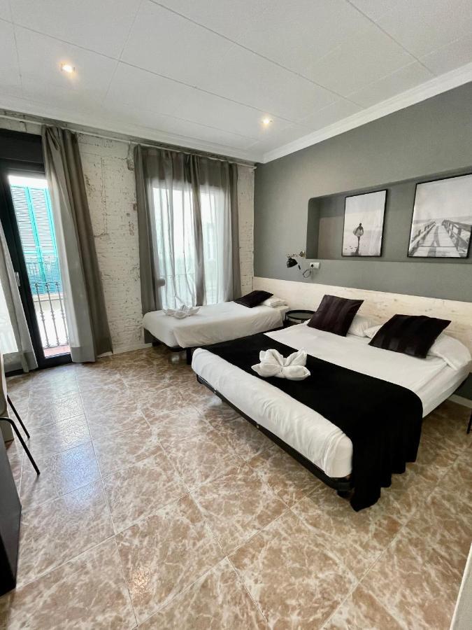 Madison Rooms 锡切斯 外观 照片