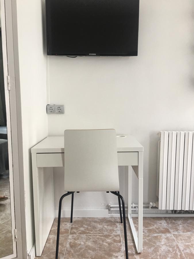 Madison Rooms 锡切斯 外观 照片